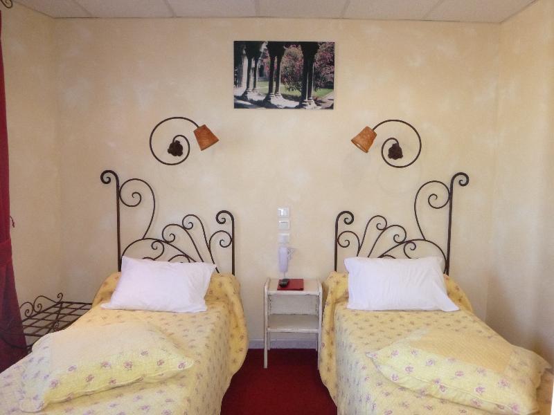 Le Regence Hotel 2*